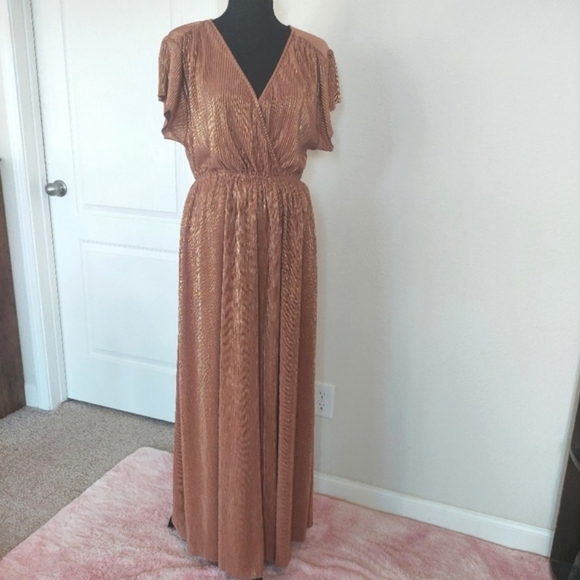 See And Be Seen Dresses & Skirts - See and Be‎ Seen Bronze Gold Maxi Dress Size Small